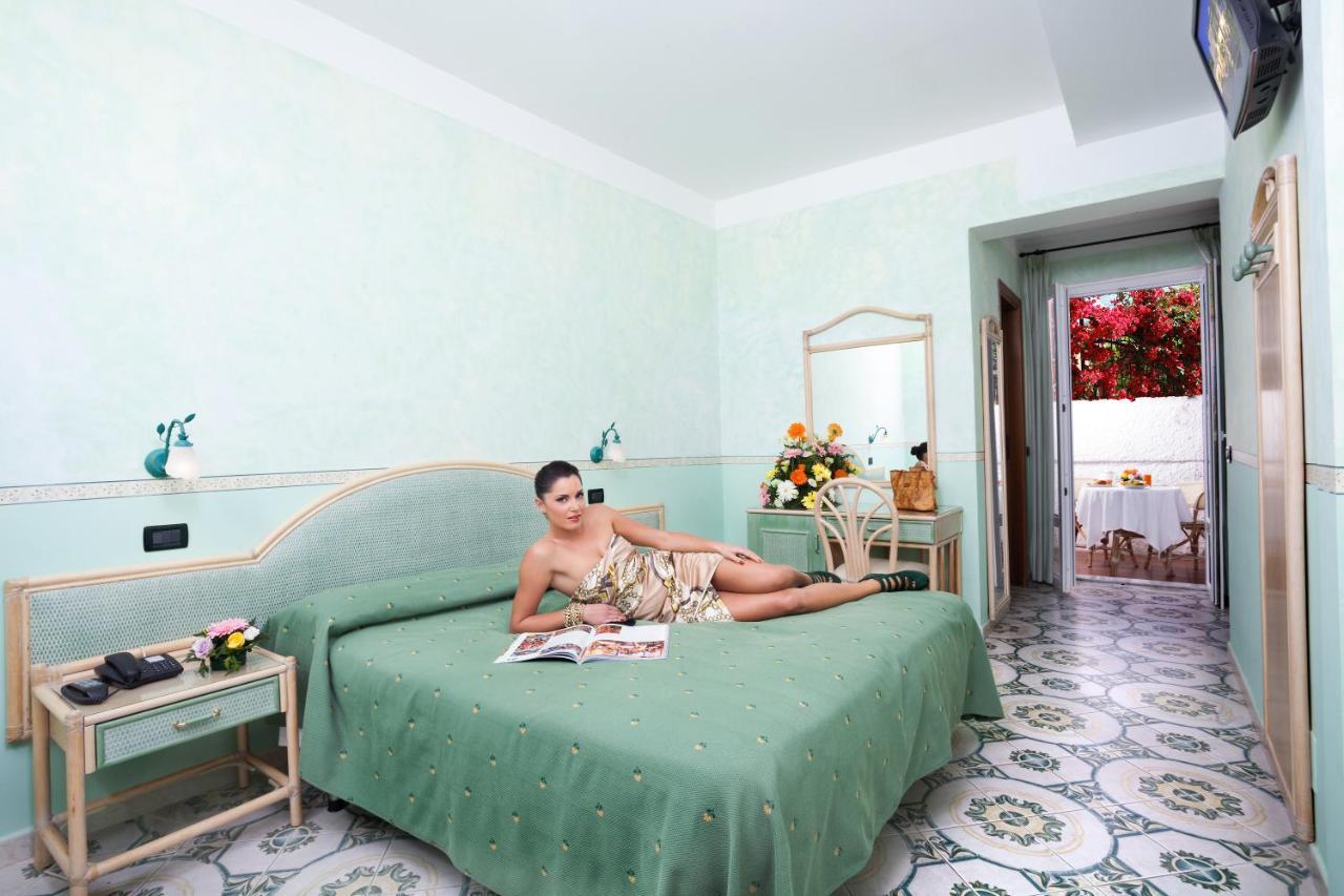 איסקיה Hotel Villa Sirena - Thermae & Spa מראה חיצוני תמונה