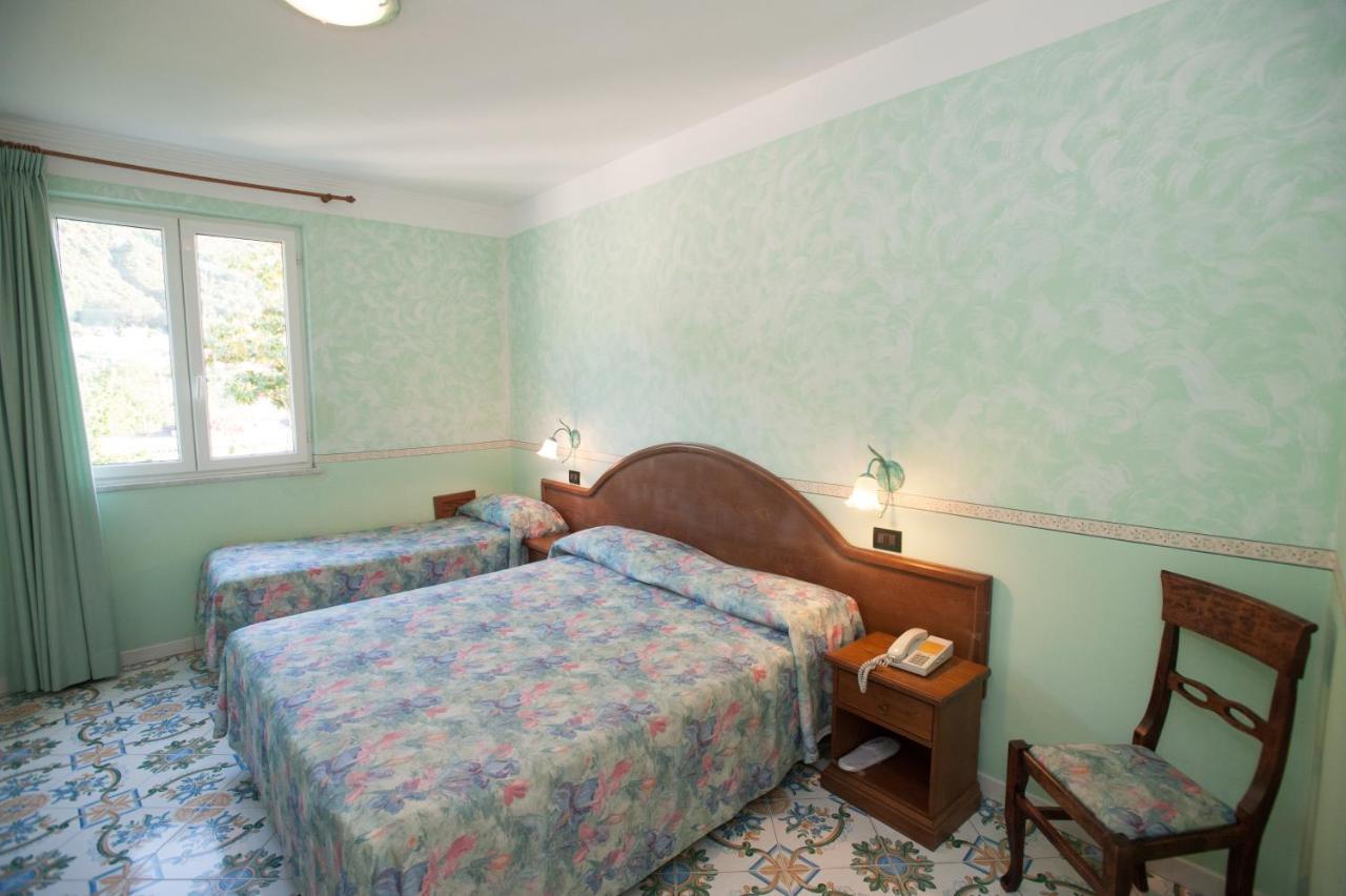 איסקיה Hotel Villa Sirena - Thermae & Spa מראה חיצוני תמונה