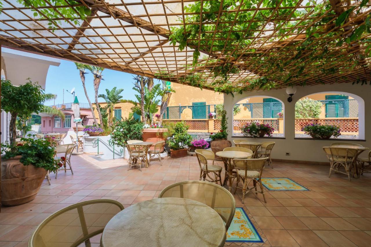 איסקיה Hotel Villa Sirena - Thermae & Spa מראה חיצוני תמונה